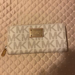 MK wallet